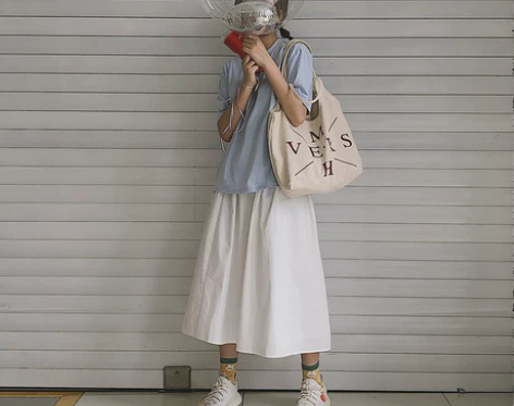 ?日式工装裙女港风秋冬白色日系伞裙学生a字...