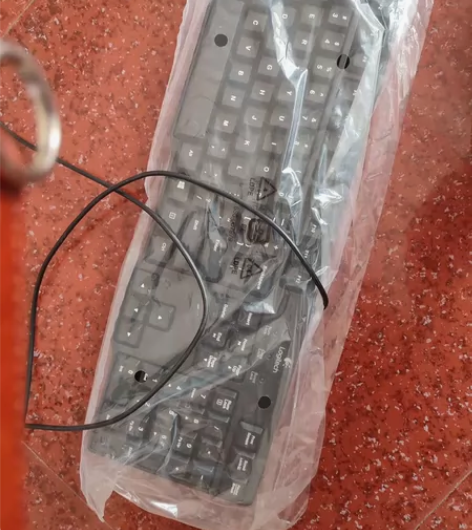 闲置罗技键盘，用不上了，全新未拆封的。有线...