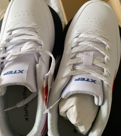 特步白色板鞋超轻 男童35码 感兴趣的话点...