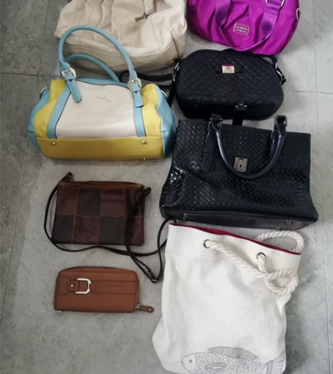 清衣柜包包 手提包，帆布包，通勤包…… 价...