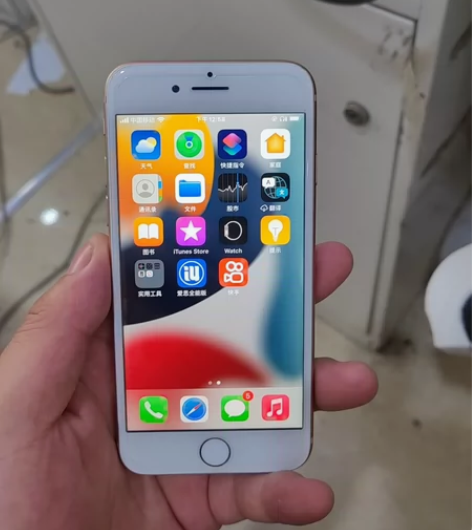 苹果8国行，64g换过后玻璃，功能全好。 ...