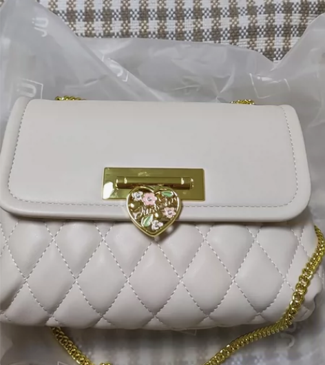 朋友送的 ，一次没背过，全新 感兴趣的话点...