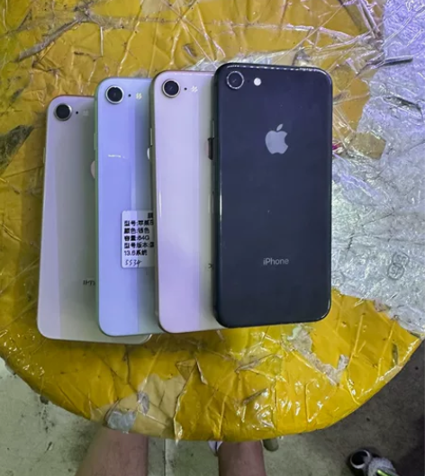 苹果8   64 低版本 可越狱无账号，可...