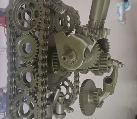 西樵此地则极似山村，夜晚村庄外则沿途漆黑一...