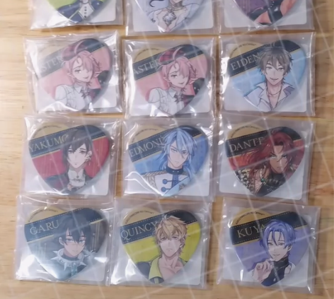 新世界狂欢旧一番赏全员吧唧，艾斯特25r，...