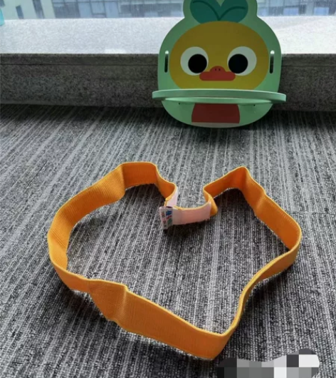 柚子鸭玩具。全新投篮板。 玩法一：投球 a...