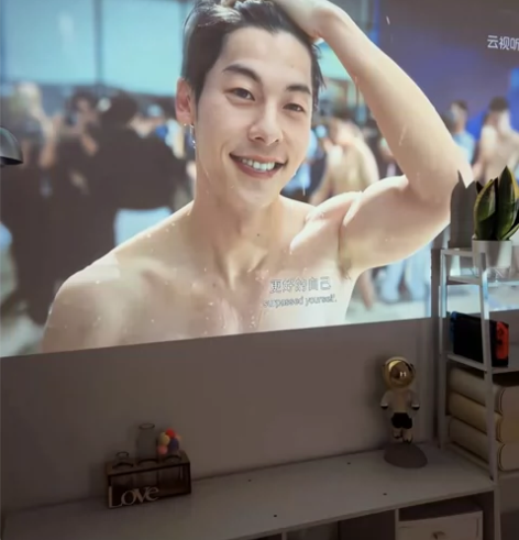 个人急出??原价5999的4k投影仪?家用...