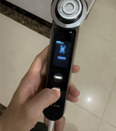 雅萌 原价2千多买的。闲置有3年多了，太懒...