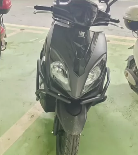 125踏板摩托车,需要过户,23年5月上牌...