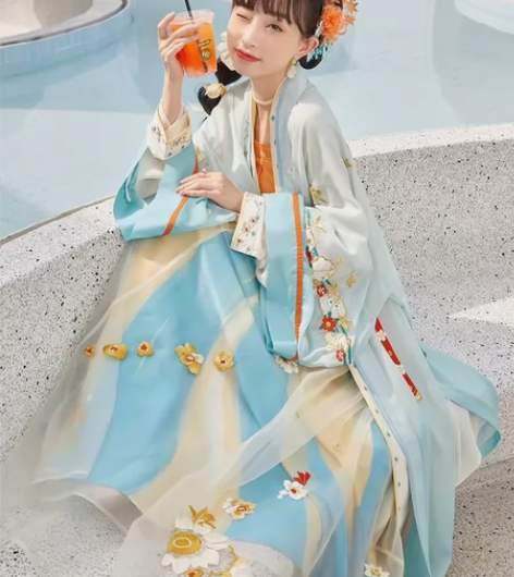 (只出不换)十三余小豆蔻儿【不生尘大全套】...