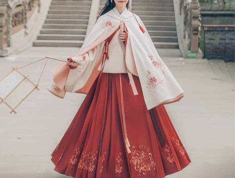 【出】汉尚华莲芙蓉月绝版现货～上袄+马面裙...