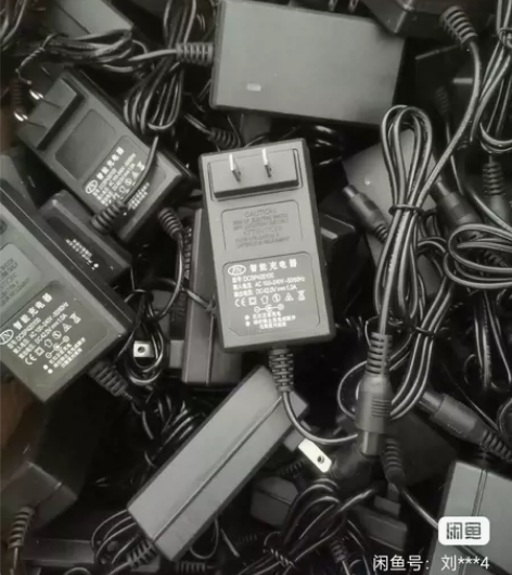 平衡车充电器三孔头通用圆孔电动原装智能36...