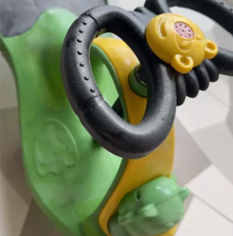 儿童扭扭车，大人可坐摇摆滑滑车， 宝宝大了...