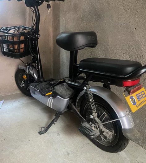 2023年春节我老婆给儿子买的新日电动自行...