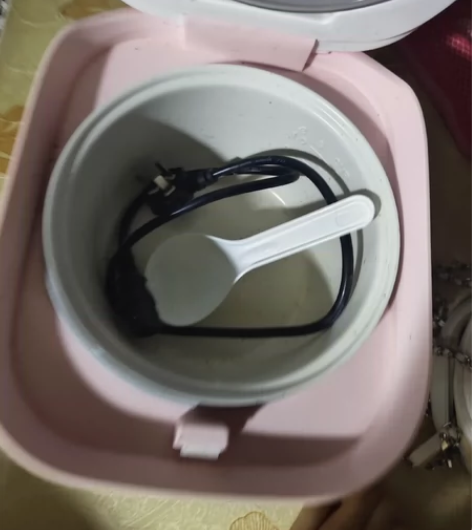 南极人电饭煲，2.5升容量，1-4个人吃足...