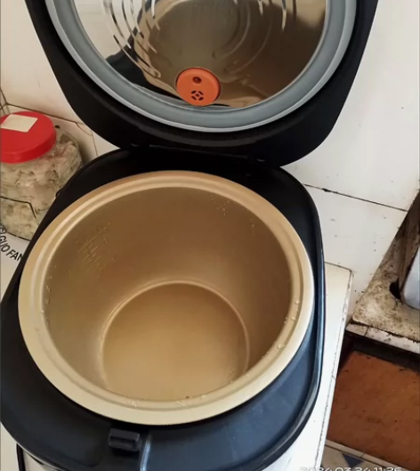 #电饭煲 厂家直发包邮，全新！全新！不是二...