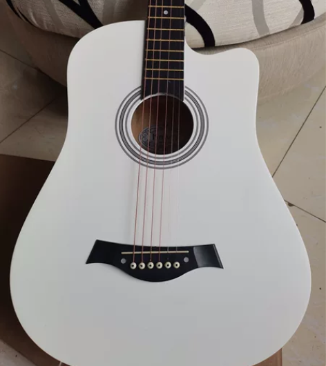 【闲置出售】全新单板民谣吉他原价两千多，适...