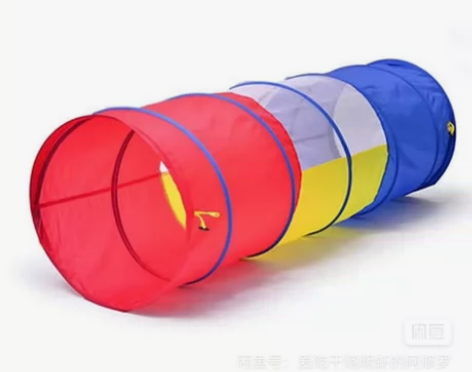 澳乐，隧道。长1.5米。爱丽丝的兔子洞，穿...