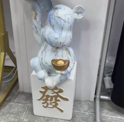 全新暴力熊大摆件公仔储钱罐暴力熊摆件暴力熊...