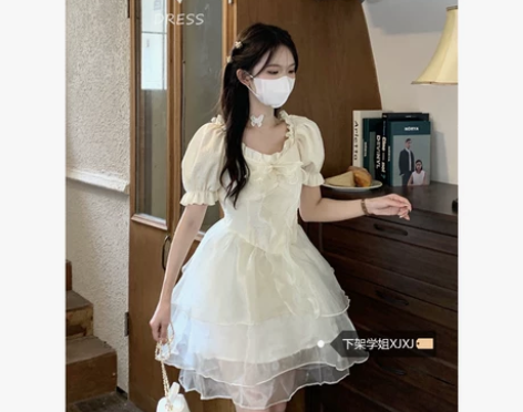 设计感仙女木耳边方领连衣裙女2024夏季公...