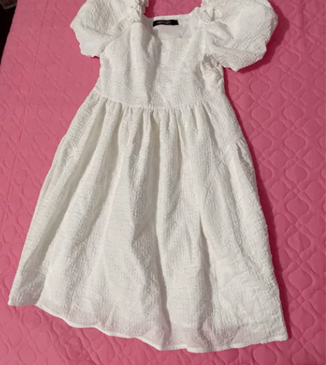 夏季连衣裙女大方领蓬蓬裙白色一字肩泡泡袖裙...