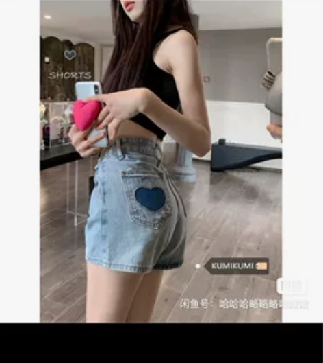 三条牛仔短裤30元包邮，两条L码一条M码，...