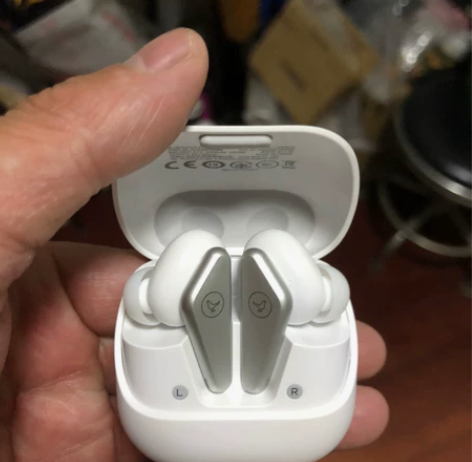 小鸟trackAir二代白色 没有主动降噪...