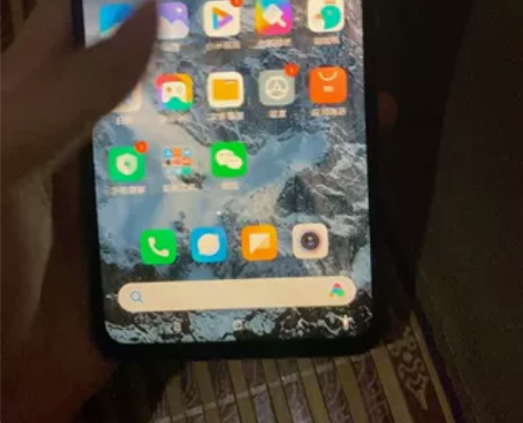 手机是红米k30 5G版 6+128打王者...