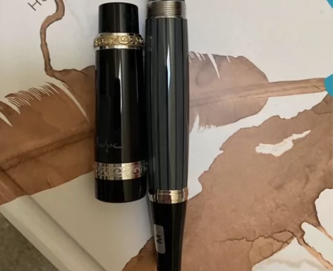 出全新万宝龙巴尔扎克m尖 盒证标签都在，墨...