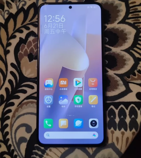 红米k50，12加256G 感兴趣的话点“...