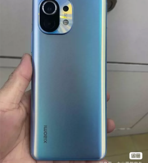 闲置的小米11 要换新了不要了卖了贴钱换新...