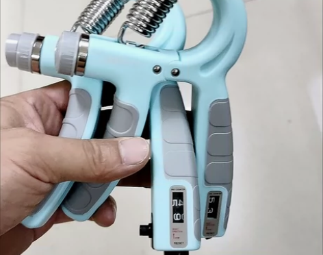 【全新捡漏亏本出】可调节多功能中老年握力器...