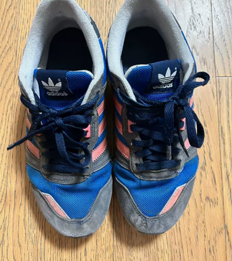 阿迪达斯adidas运动鞋，40码，正品。...