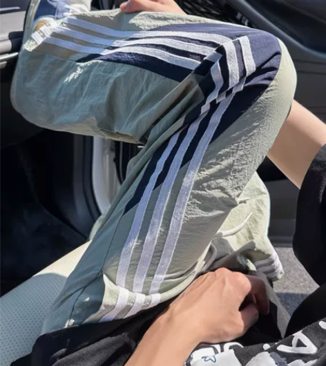 夏日多巴胺工装裤男潮牌复古三条杠拼接阔腿速...