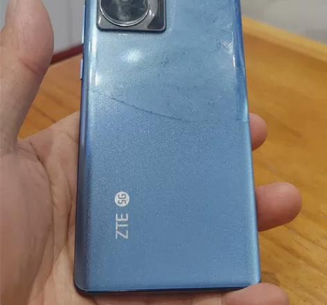 中兴axon40pro，12十256，99...