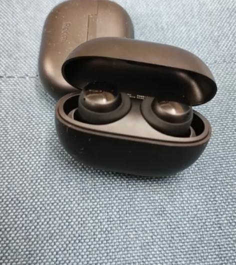 小米Redmi Buds3青春版  有故障...