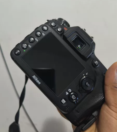 转手个人自用尼康D7200单反相机一台，成...