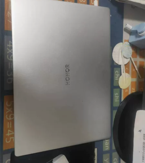 出个人一手闲置笔记本电脑 荣耀magicb...