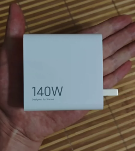 小米140W氮化镓MDY-16-EK充电器...
