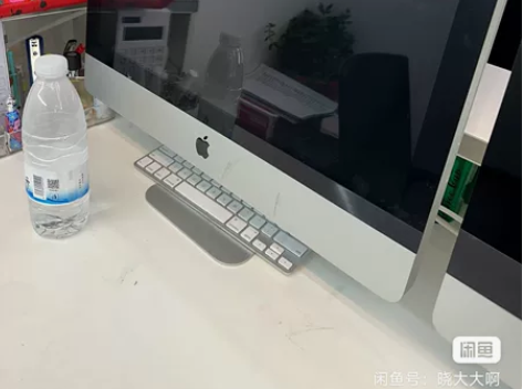 台式老款苹果电脑 使用一切正常，给钱甩，门...