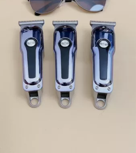 来自德国的理发器，带卡尺，油，充电线，全新...