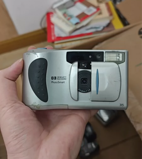惠普HP数码相机c8452a   不开机当...
