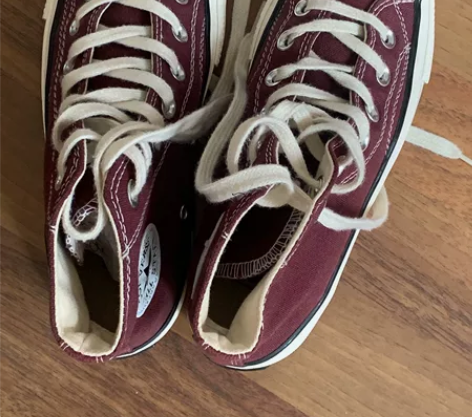 出一双匡威啦,35.5或者36都可以穿哒,...