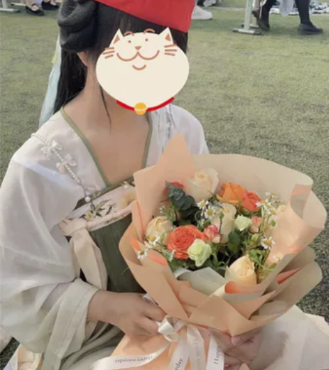 买的桔屿的汉服，原价150+，没穿过几次现在卖95哦，建议身...