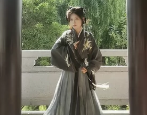 茗月萱原创汉服M码，原148现95出，看上...