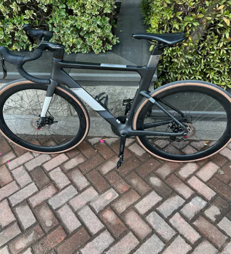 不出外地  java 火6 钛灰色 51码...