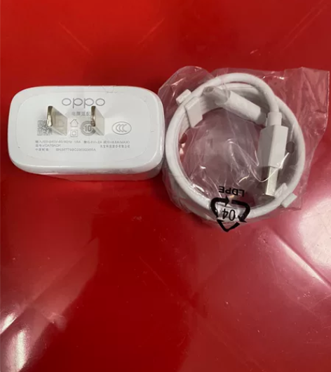 闲置转让oppo65W原装充电器，收拾家里...