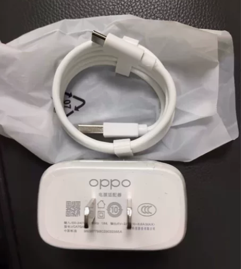 闲置转让oppo65W原装充电器，收拾家里...