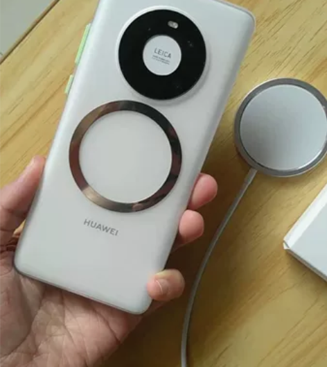 苹果无线充 实拍 链接在东西就能拍 全新M...