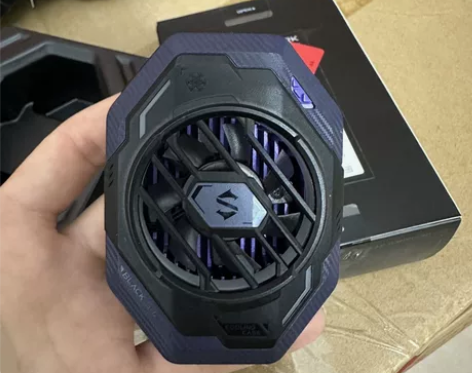 黑鲨散热器3Pro冰封手机散热背夹半导体制...